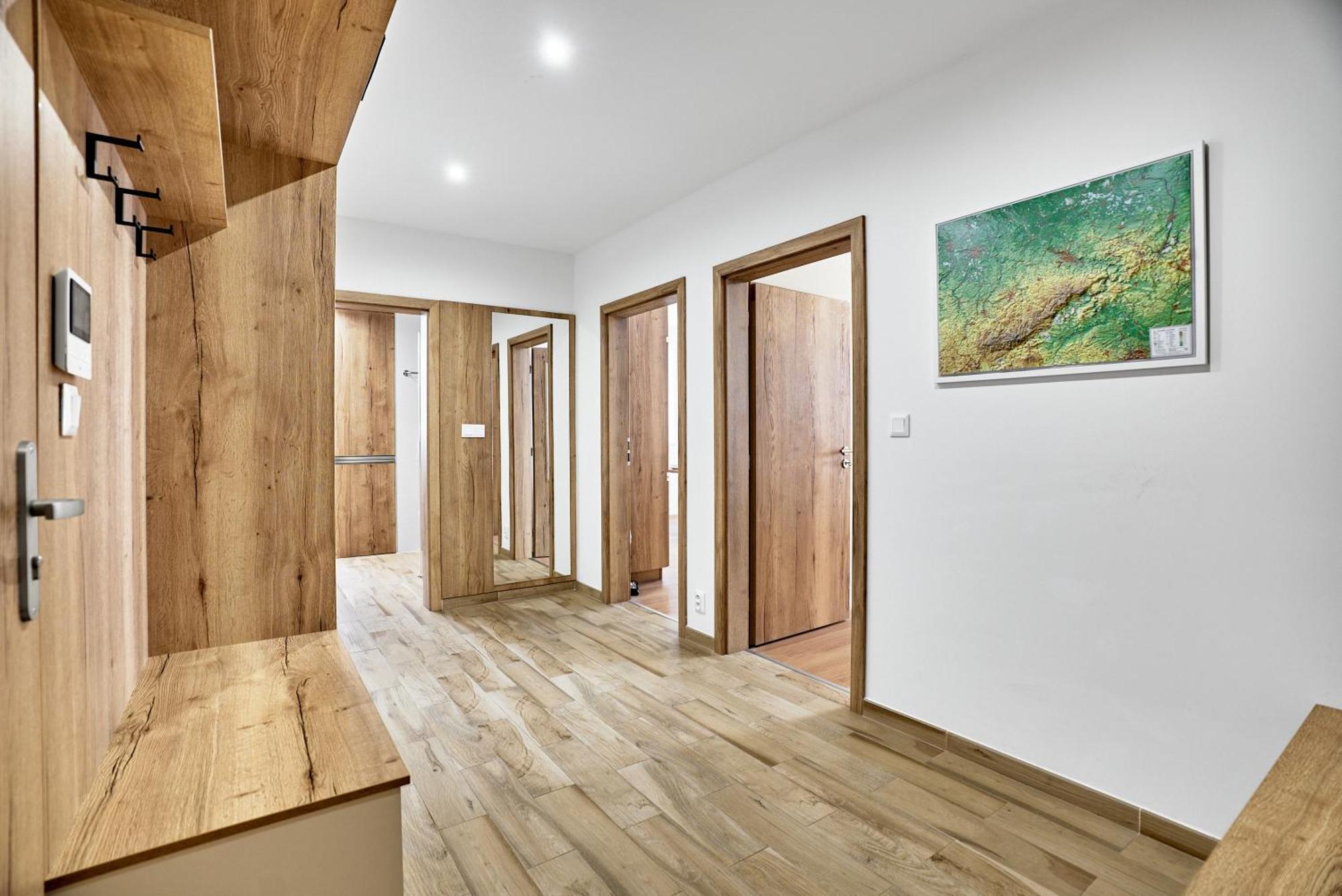 Moderně zařízený apartmán s garážovým stáním Loučná pod Klínovcem Esterno foto