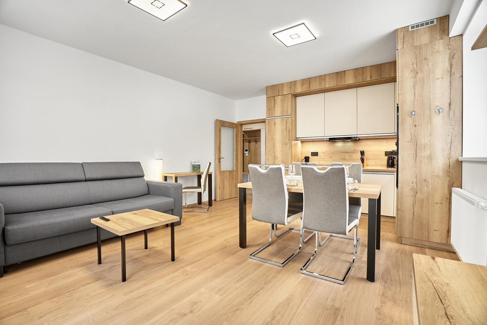 Moderně zařízený apartmán s garážovým stáním Loučná pod Klínovcem Esterno foto
