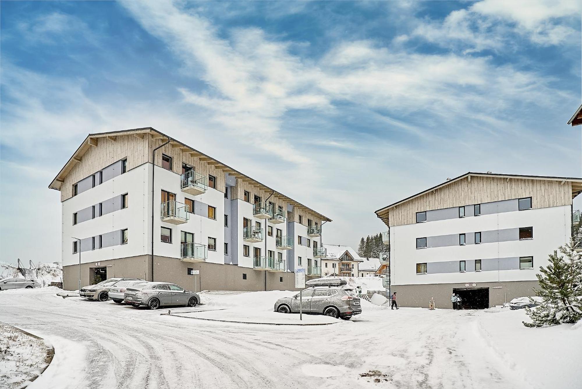 Moderně zařízený apartmán s garážovým stáním Loučná pod Klínovcem Esterno foto